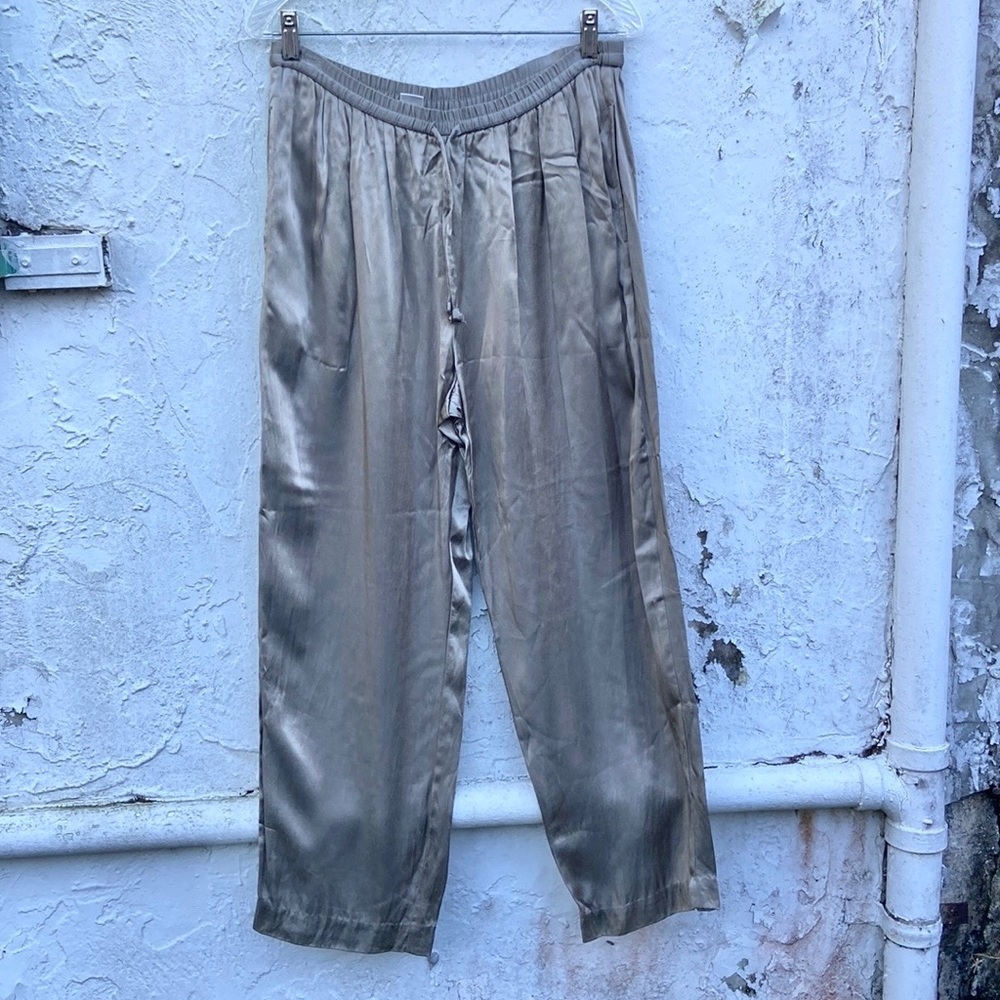 Jones and Co Rayon casual Fit Jogger!